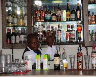 Khwesa Resort And Hotel Kiminini - Kitale - Bar