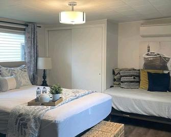 The cozy cove - Cottage in long point - Long Point - Bedroom