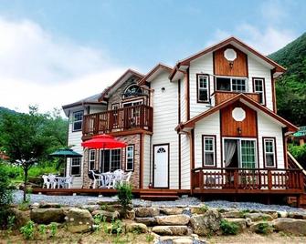 더존펜션 - 문경 - 건물