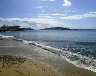 Artemis - Agios Stefanos - Beach
