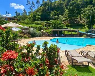 Hotel Fazenda Parador Maritacas - Cinco Lagoas - Zwembad