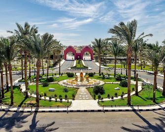 Swisstouch Oriental Resort - Al-Qusayr