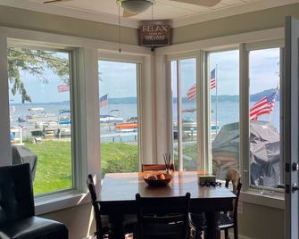 Delightful home on the shores of Saratoga Lake - Ballston Spa - Balcony