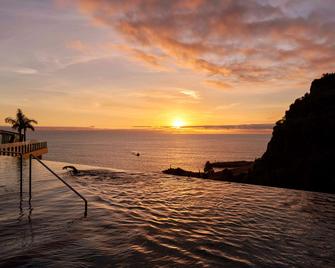 Saccharum - Estreito da Calheta - Piscina