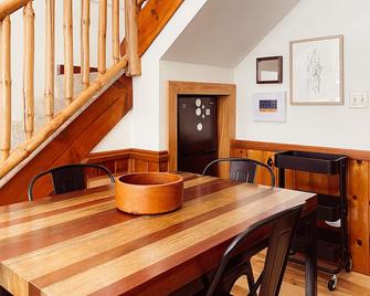 Mallard Point - Cabin 1 - Grand Rapids - Dining room