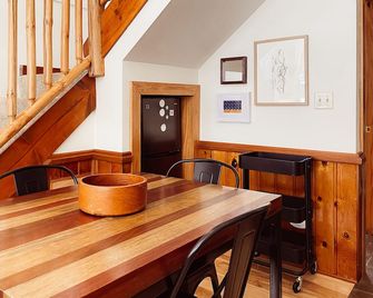Mallard Point - Cabin 1 - Grand Rapids - Їдальня