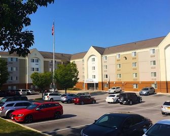 Baltimore Adventure Awaits! Prime Location, Pets Allowed, Fully Kitchen! - Linthicum Heights - Gebouw