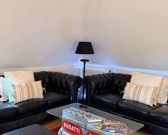 Le Clocher de la Duchesse - Bonnelles - Living room