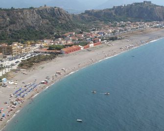 Holiday Apartment Milazzo Sole & Luna - Milazzo - Strand