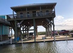 Bayview-- Waterfront with boat access Grand Isle - Grand Isle - プール