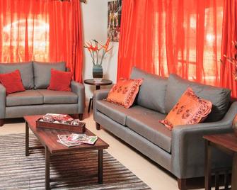 Sky View Guest Apartments - Kingston - Wohnzimmer