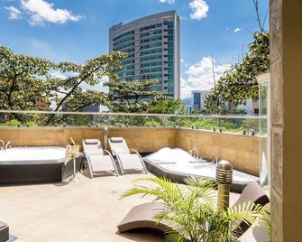 Ghl Hotel Portón Medellín - Medellín - Balkon