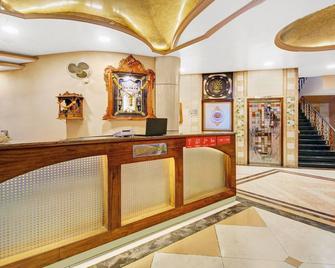 Treebo Eagle Executive - Pimpri - Chinchwad - Recepce