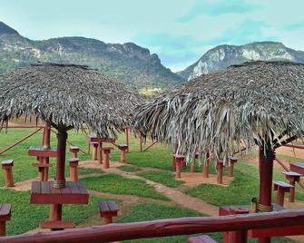 Villa El Panchon - Viñales - Edificio