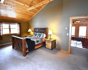 Timber Creek Ski Chalet - Hot Tub / Mountain Views - Newry - Habitación