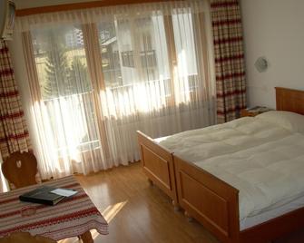 Hotel Adler - Saas-Grund - Camera da letto