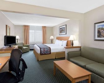 Baymont by Wyndham Waterloo - Waterloo - Habitación
