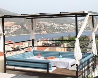 Lizo Hotel - Kalkan - Ban công