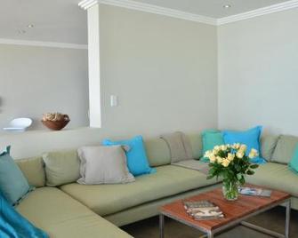 Greenfire Lodge Dolphin Coast - Umdloti - Wohnzimmer