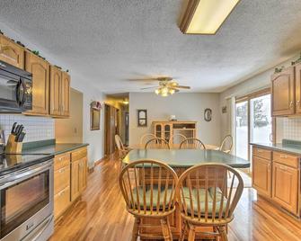 Cozy White Pine Home - 10 Mi to Porcupine Mtn - White Pine - Dining room