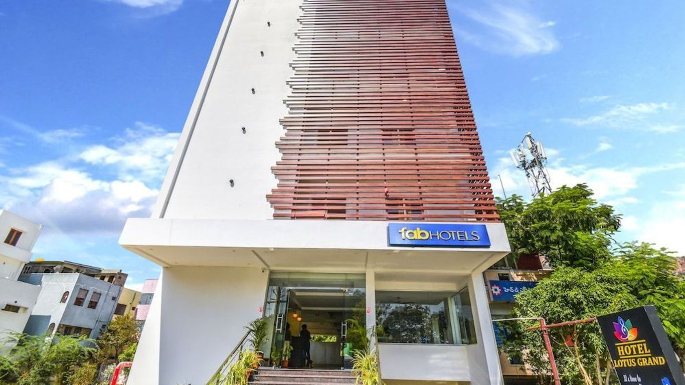 Lotus Grand By Fabhotel