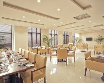 Avari Xpress Multan - Multan - Restaurante