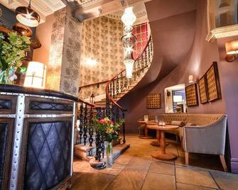 The Meadowpark Bar, Kitchen & Rooms - Stirling - Resepsiyon
