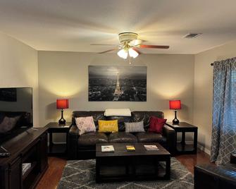 Rosewood Cottage sleeps up to 6! - Paris - Sala de estar