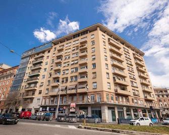Hotel Laura - Roma - Edificio