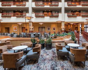 Embassy Suites by Hilton St. Louis St. Charles - St. Charles - Hall