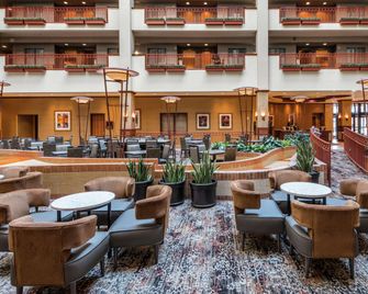 إمباسي سويتس باي هيلتون سانت لويس سانت تشارلز - St. Charles - ردهة