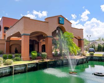 Quality Inn & Suites Jacksonville-Baymeadows - Jacksonville - Bygning