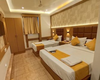 Hotel Riva International - Near Nesco Center - Mumbai - Slaapkamer