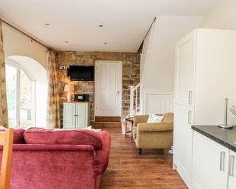 Bowes Barn, Pet Friendly, Character Holiday Cottage In Ouston - Gateshead - Living room