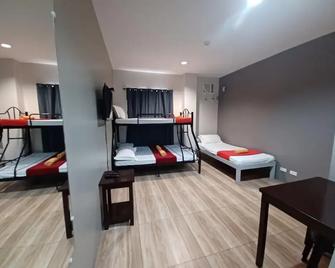 2020 Travelers Inn - Dumaguete City - Schlafzimmer
