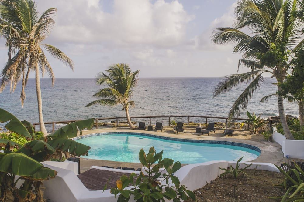 Oceanfront. Saltwater Pool. Walk to Cane Bay Beach & Restaurants. - Kingshill - Piscina