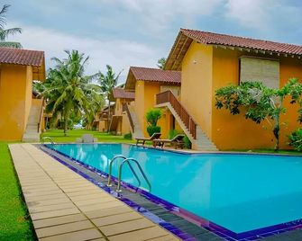 Muthumuni Ayurveda Beach Resort - Beruwala - Pool