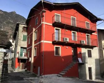 Ca Giuel - Chiesa In Valmalenco - Gebouw
