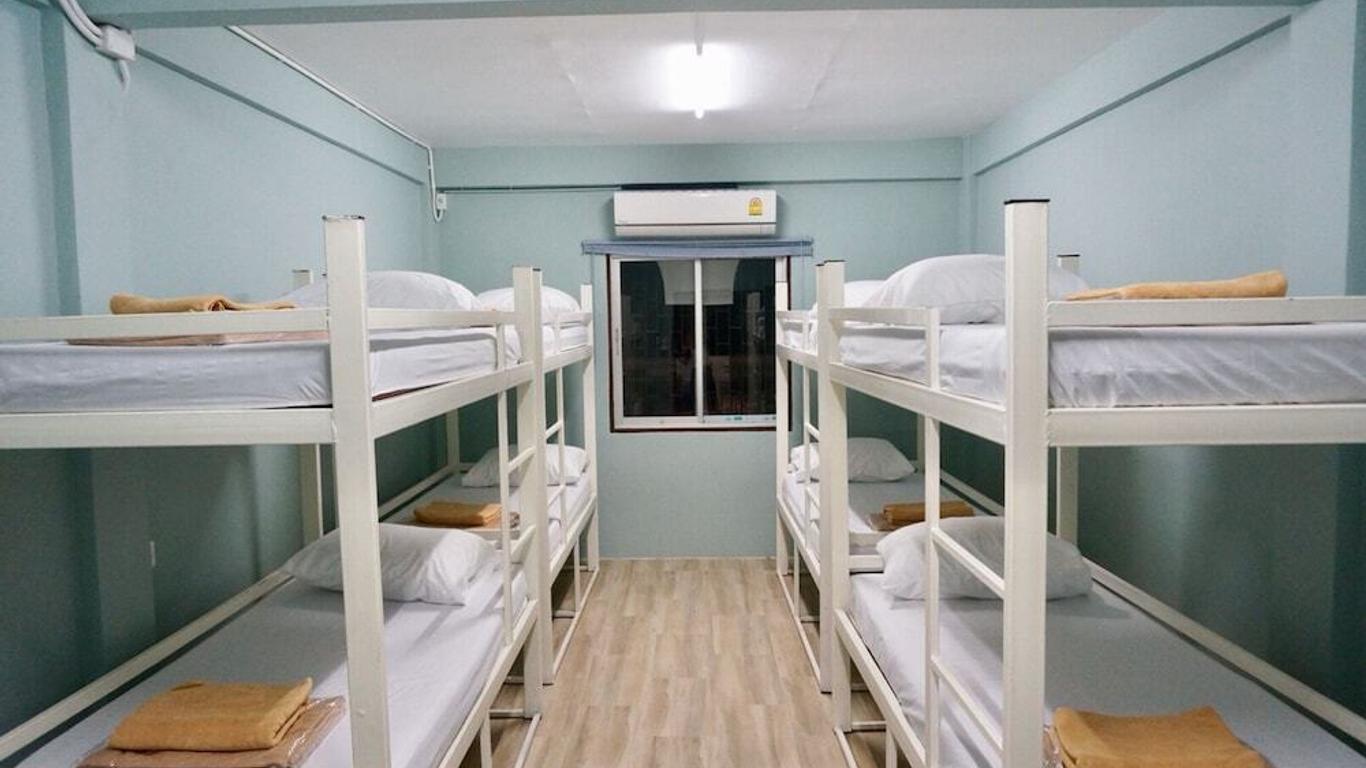 Room 218 - Dorm For Rent - Adults Only