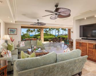 Hillside Villa 4102: Ocean Views, Lanai, Resort Access at Hualalai - Kailua-Kona - Living room