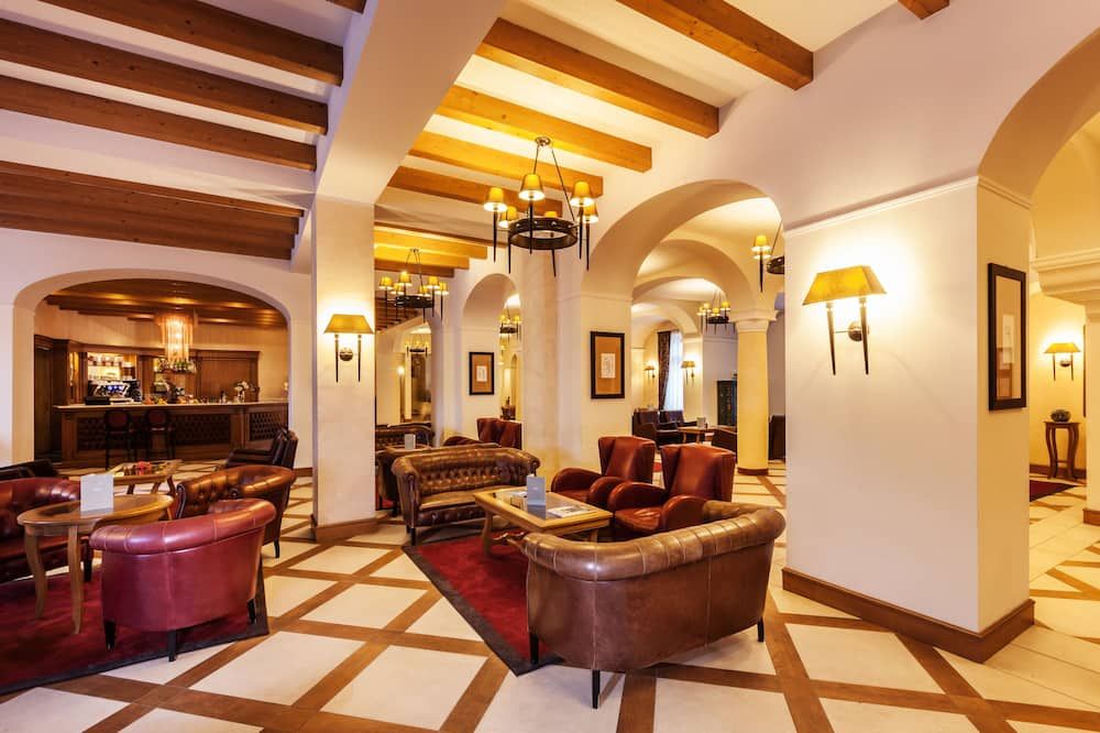 Schloss Hotel & Spa Pontresina - Pontresina - Lounge