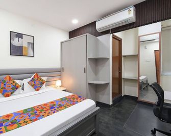 FabHotel Yendluri's Abode - Haiderabad - Slaapkamer
