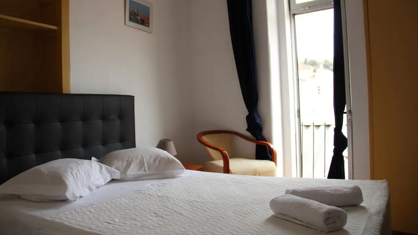 維里亞托客房飯店