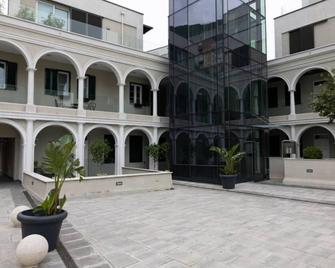 Charming Colonial Flat in historic building - Gibraltar - Edificio