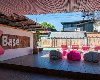 Base Party Hostel - Ao Nang