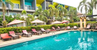 Asleep by Lantana - Trung tâm Pattaya - Bể bơi