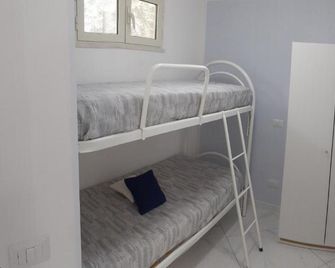 Depandance Sul Mare - Sperlonga - Camera da letto