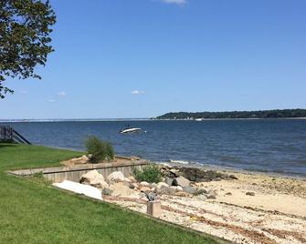 Magnificent Waterfront Playground! - Huntington