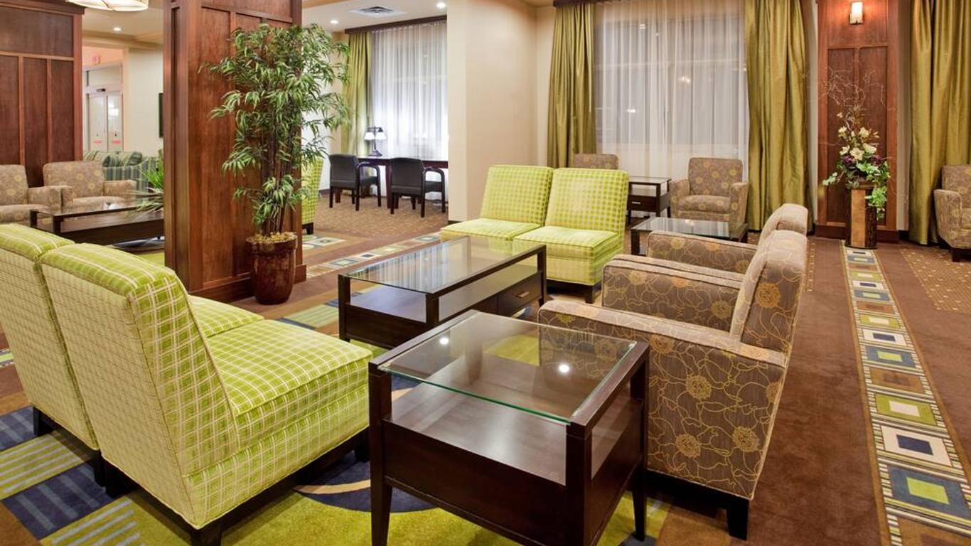 Holiday Inn & Suites Kamloops