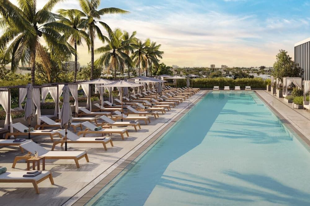 580 ريزيدانس - ميامي بيتش - حوض السباحة